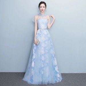 NEW Blue and White Strapless Floral Dress w/ Train